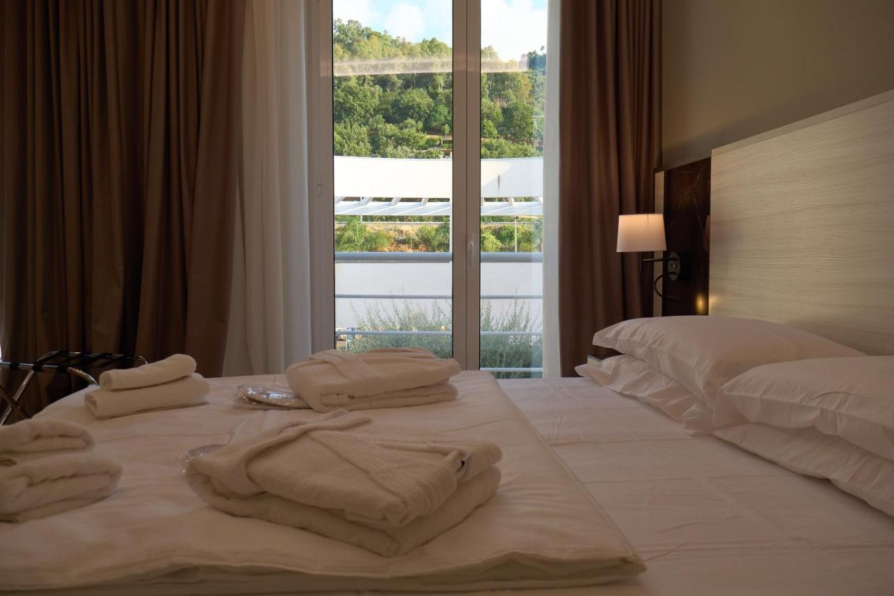 Sestante Marina Motel Капо-д'Орландо Экстерьер фото